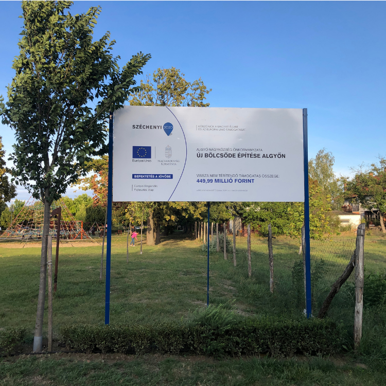 Táblakihelyezés, táblatelepítés betonozással